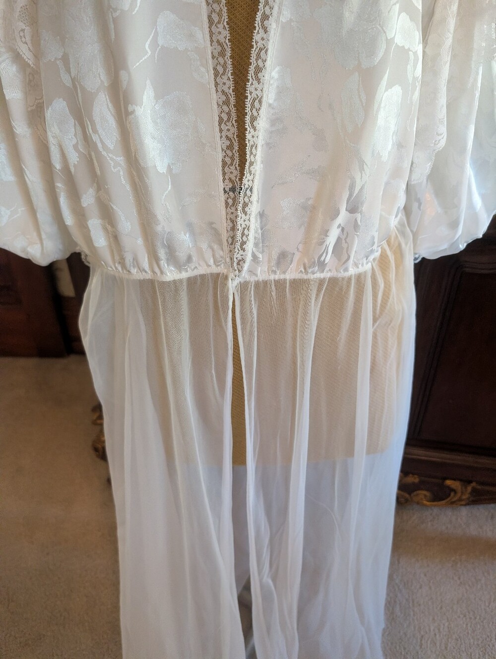 Val Mode Vintage Lingerie Robe - Picture 5 of 7